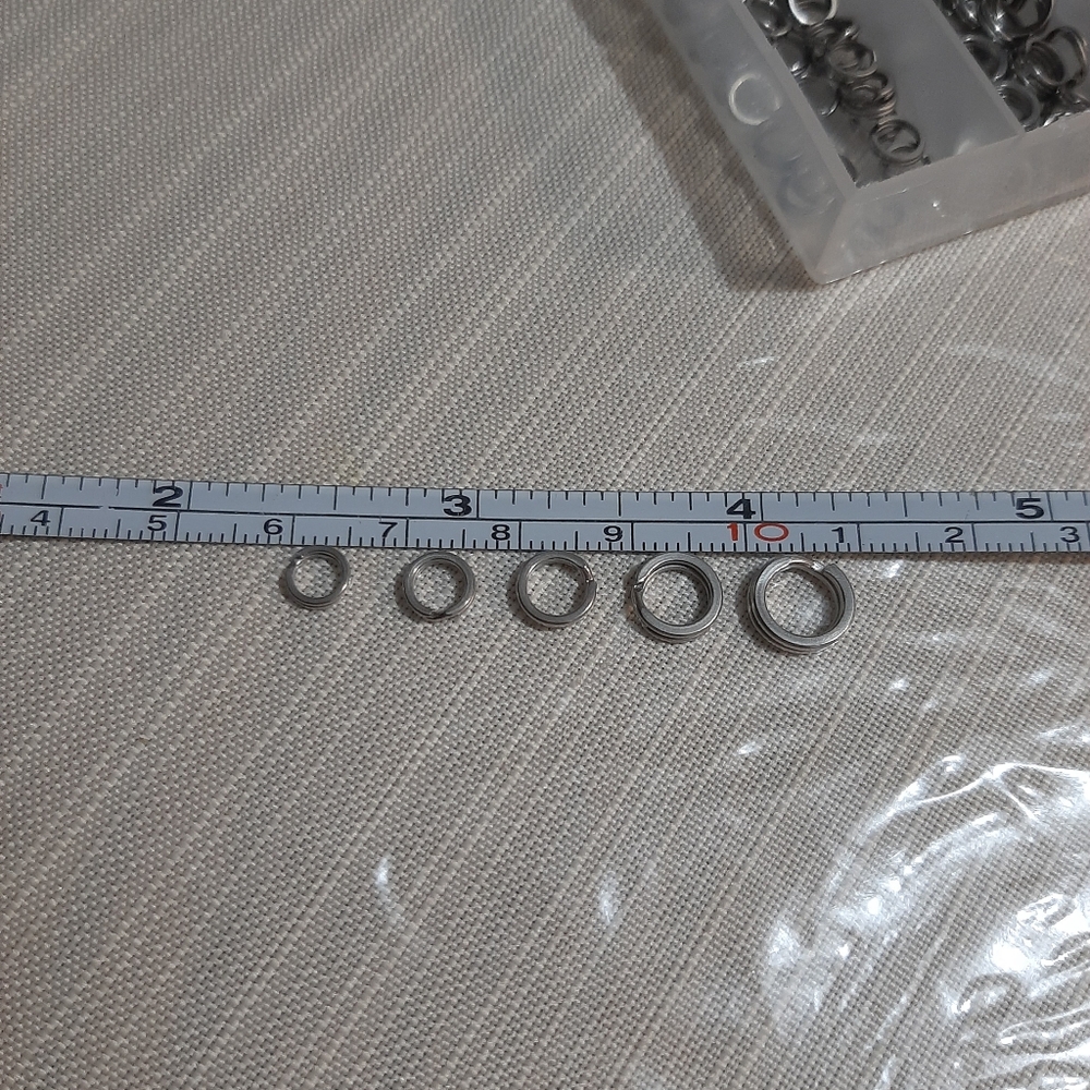 Split Rings with Pliers - Picture 5 of 5